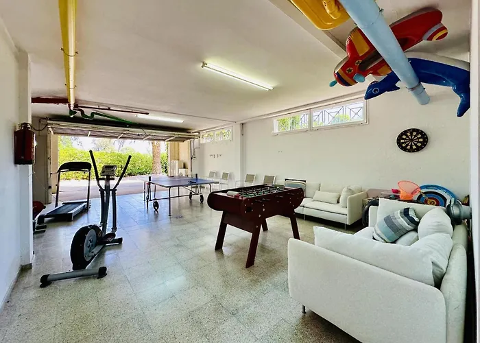 Miravall Costabravasi بيت للعطل *