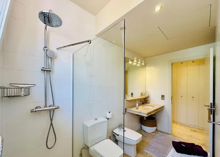 Miravall Costabravasi بيت للعطل *